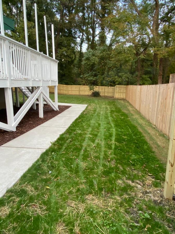 Modern 3-Bedroom, Big Fence Yard, Pets Stay Free دورهام المظهر الخارجي الصورة